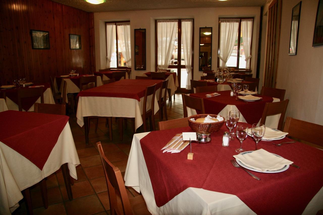 Albergo Club Alpino Crissolo Exteriör bild